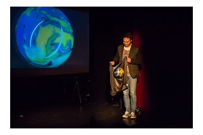 Premiere von ALLES AUSSER IRDISCH am 23.11.2014 im Berliner O-Ton Theater